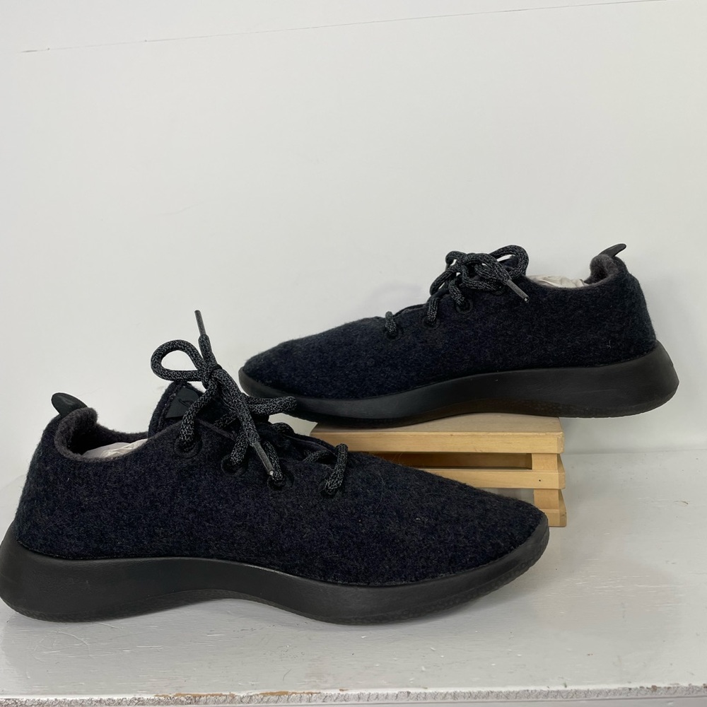Allbirds wool runners sneakers dark gray women’s size 10